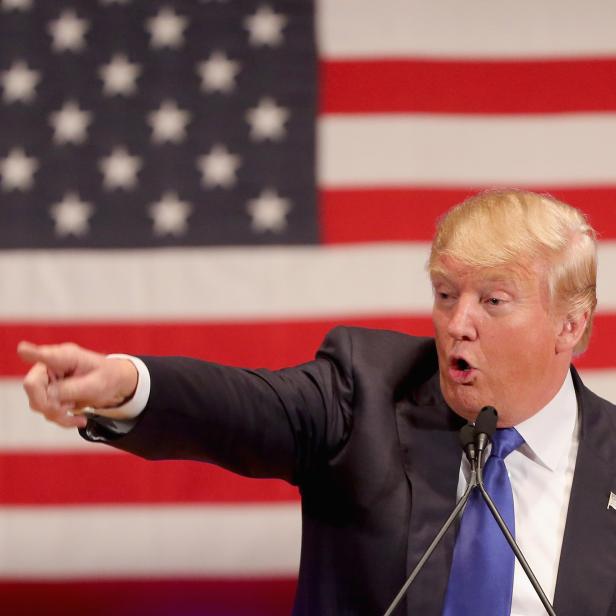 US-DONALD-TRUMP-HOLDS-EVENT-TO-BENEFIT-VETERANS-ON-NIGHT-OF-GOP-