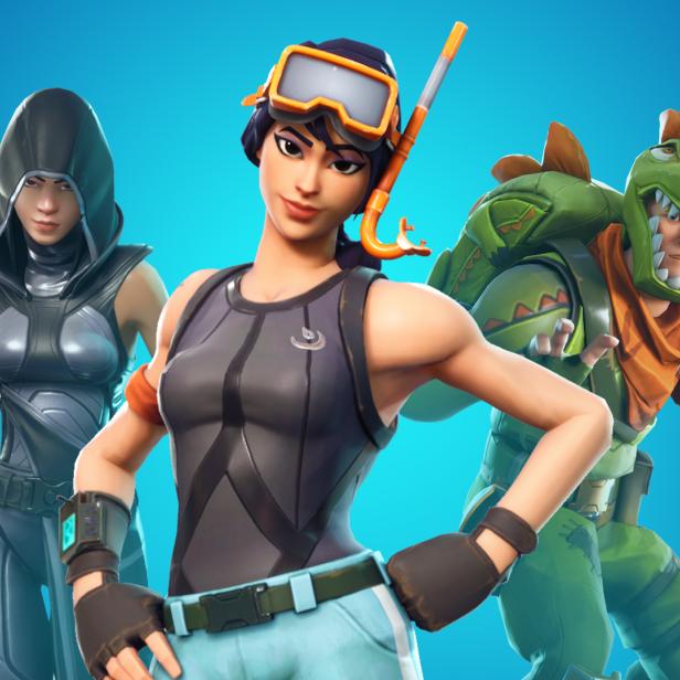 Drei Fortnite-Charaktere posieren vor einem blauen Hintergrund.