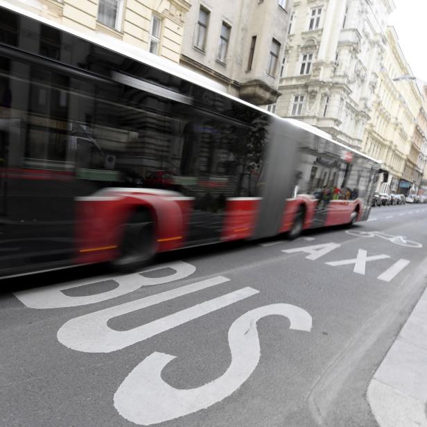 Die Busspur wird zur verkehrspolitischen Konfliktzone.