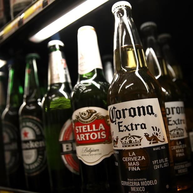 US-BEVERAGE-MAKER-CONSTELLATION-BRANDS-POST-POSITIVE-QUARTERLY-E