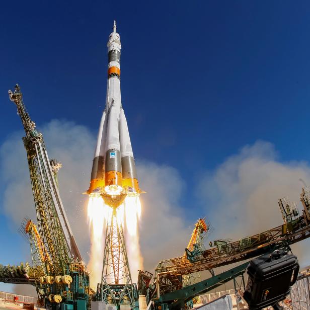 Die Sojus MS-10 mit dem Astronauten Nick Hague (USA) und dem Kosmonauten Alexey Ovchinin (Russland) startet von Baikonur zur ISS.