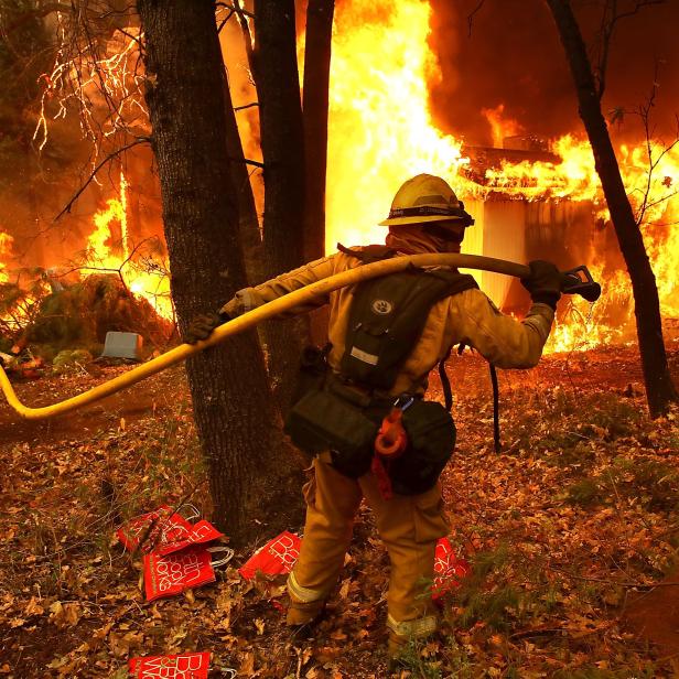 US-RAPIDLY-SPREADING-WILDFIRE-IN-CALIFORNIA'S-BUTTE-COUNTY-PROMP