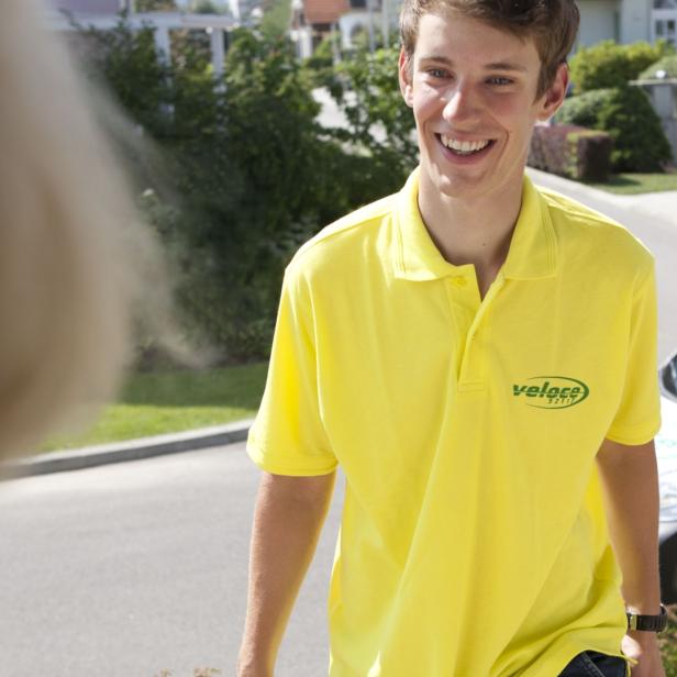 Ein Veloce-Bote bringt Einkäufe zu einem vom Kunden festgelegten Termin direkt bis zur Haustür.