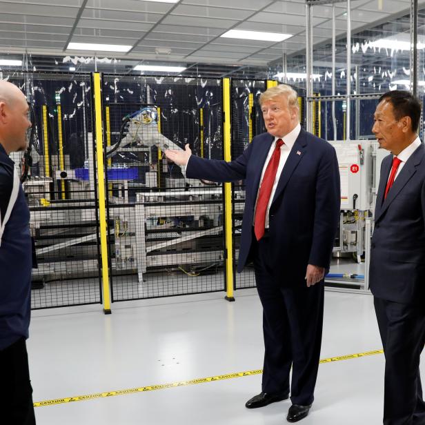 Trump tours Foxconn in Wisconsin