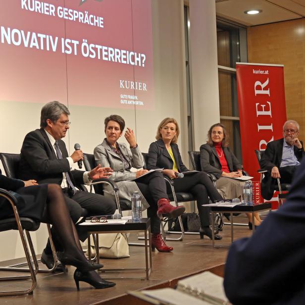 Henrietta Egerth (FFG), Wolfgang Hesoun (Siemens Österreich), Sabine Herlitschka (Infineon Austria), Martina Salomon (KURIER), Umwelthistorikerin Verena Winiwarter, KI-Experte Robert Trappl