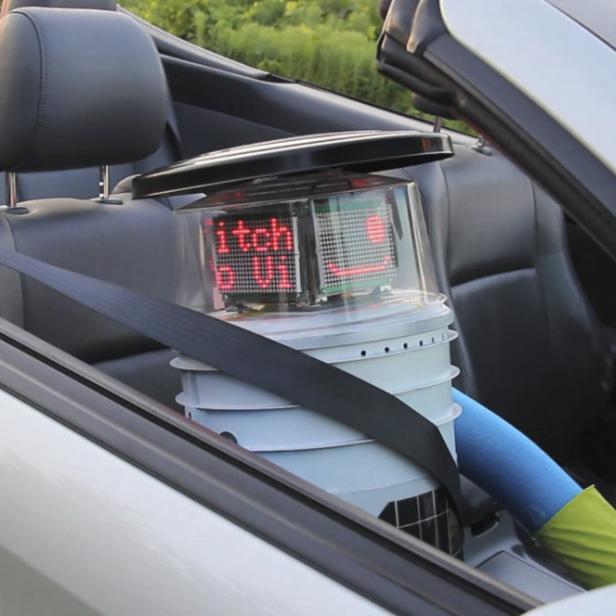hitchBOT trampte eine Woche lang durch Deutschland