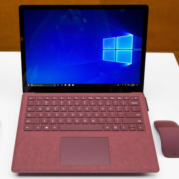 -MICROSOFT-UNVEILS-NEW-SURFACE-LAPTOP