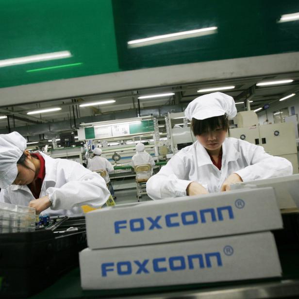 Arbeiter in einer Foxconn-Fabrik in Longhua