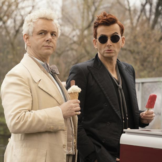 Michael Sheen als Aziraphale und David Tennant als Crowley