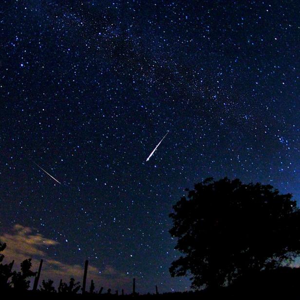 Phillip Wernig schickte dieses Foto Canon EOS 600d 8mm F/2.8 ISO 3200 8 Bilder je 13 sec HDR via Photoshop Keutschach am See / Kärnten 03:15 Uhr 2013-08-13