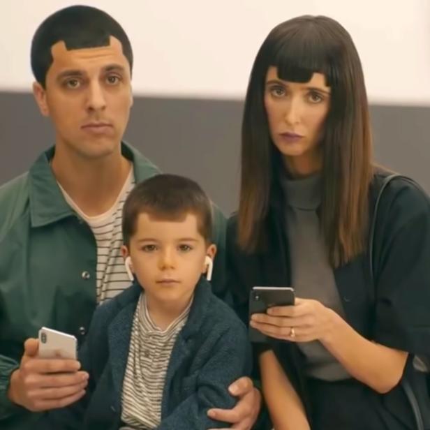 Samsung machte sich in Werbespots für den fehlenden Kopfhöreranschluss des iPhones lustig