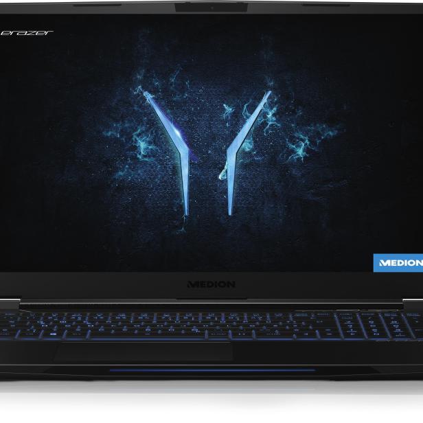 Ein schwarzer Erazer-Gaming-Laptop von Medion mit blau beleuchteter Tastatur.