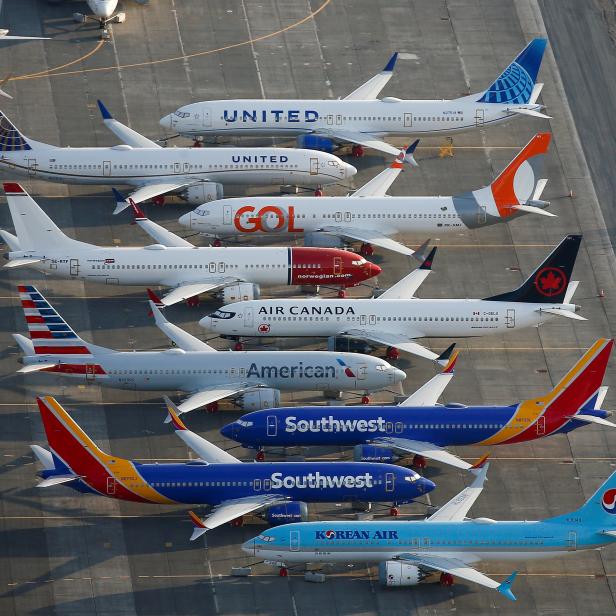 Mehrere Boeing 737 Max am Rollfeld.