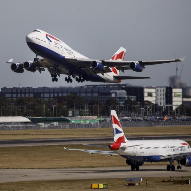 FILES-BRITAIN-AVIATION-BA-STRIKE