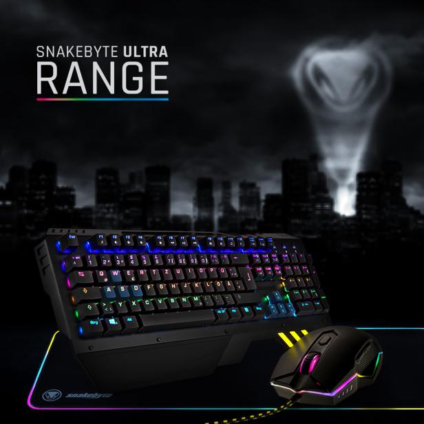 Eine Snakebyte Ultra Gaming-Tastatur und -Maus mit RGB-Beleuchtung vor einer Stadtsilhouette.