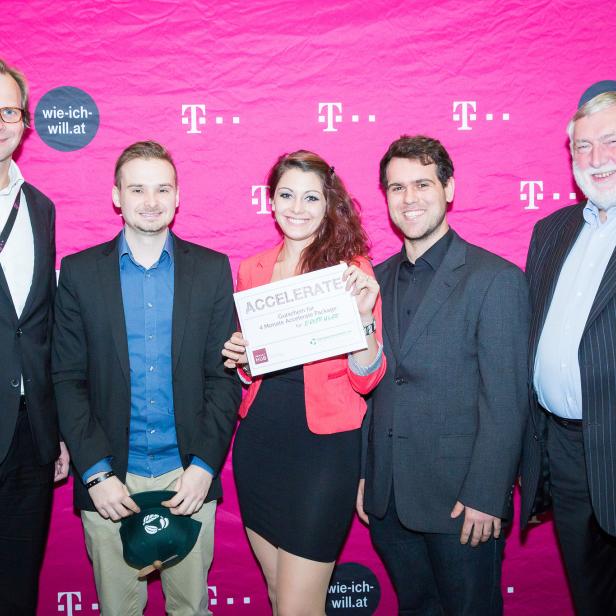 TUN-Preise 2015: Erntehilfe (1. Platz), Andreas Bierwirth (CEO T-Mobile), Arnold Hoffmann, Isabella Scholl, Stefan Maier, Franz Fischler (Juryvorsitzender)