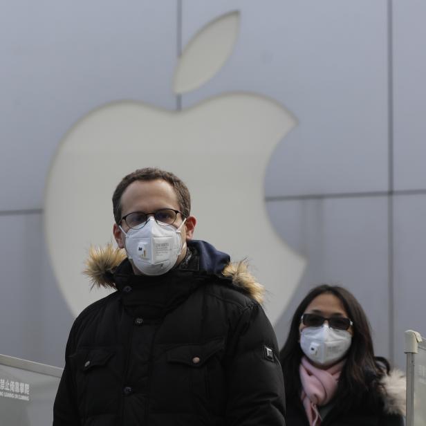 Apple closes stores due to coronavirus outbreak in China