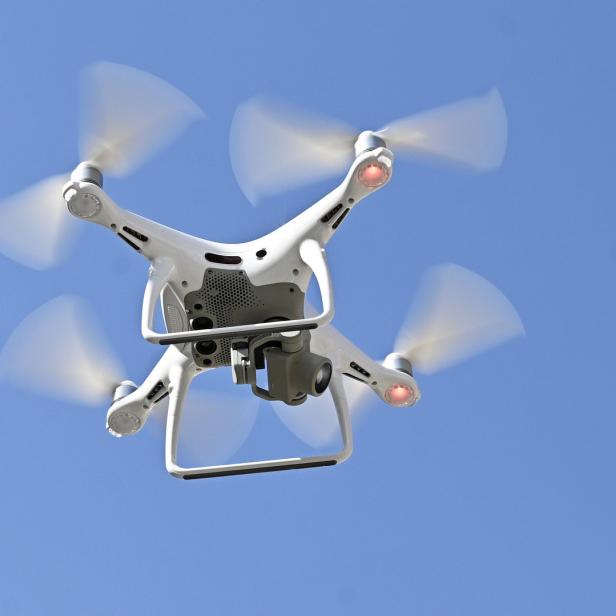 Drohne mit dildo