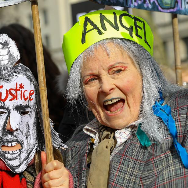 Mode-Designerin Vivienne Westwood bei der Demonstration