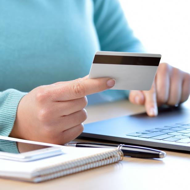 shopping online with credit card