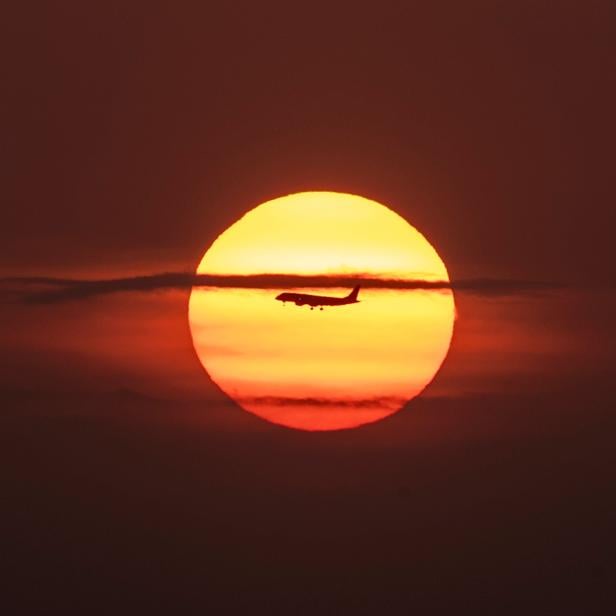 TOPSHOT-PANAMA-SUNRISE-FEATURE