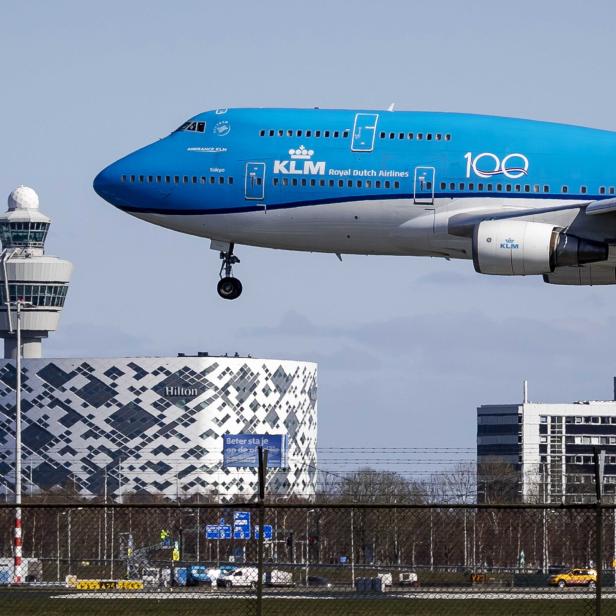 Dutch airline KLM retires Boeing 747 fleet early due to Coronavirus crisis