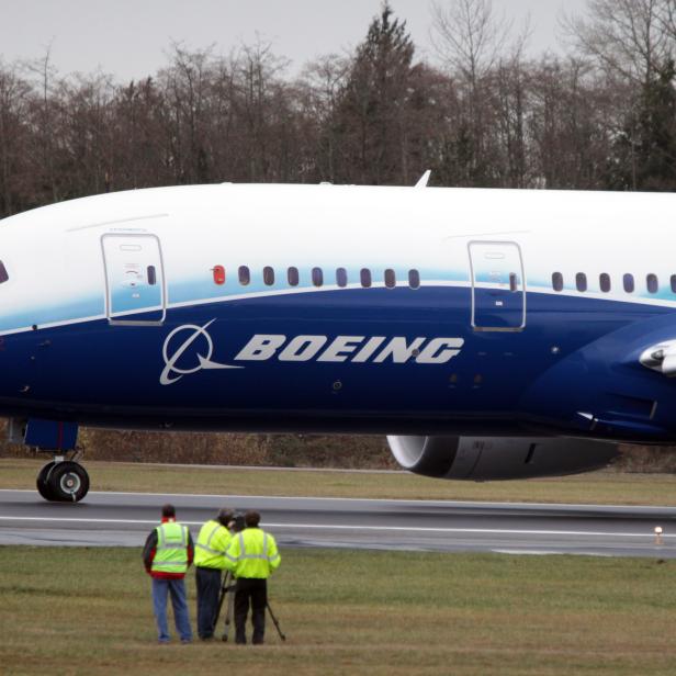 FILES-US-VIETNAM-TRADE-ECONOMY-AVIATION-BOEING