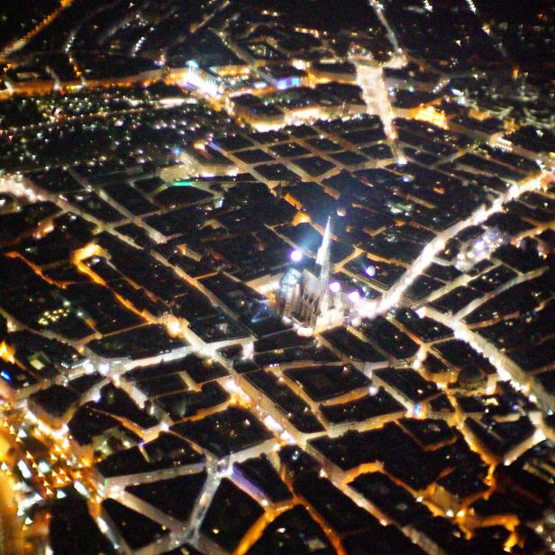 Veranstaltungsankündigung: „E-Light Pollution“ am Mittwoch, den 22. August um 16.30 Uhr im NHM Wien (Vortragssaal).