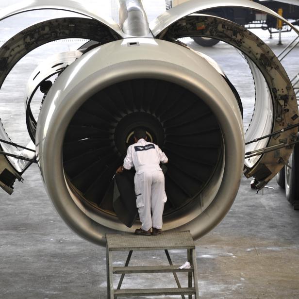 BRITAIN-AEROSPACE-EARNINGS-BUSINESS-ROLLS-FILES