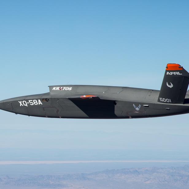 Die XQ-58A Valkyrie ist ein Beispiel für unbemannte US-Kampfdrohnen. Welche Drohnen bei dem Test zum Einsatz kommen, ist nicht bekannt.