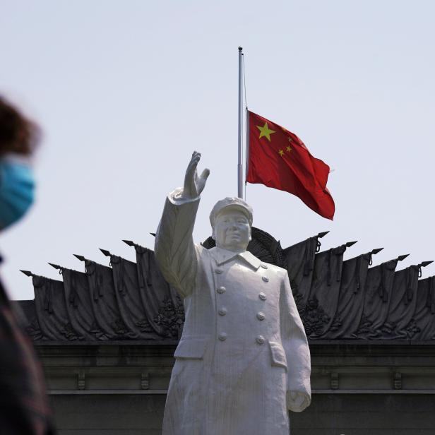 Eine Statue von Mao Zedong in Wuhan