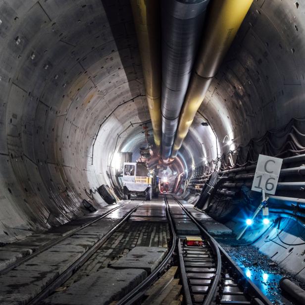 ++ HANDOUT ++ STEIERMARK: KORALMTUNNEL: HÄLFTE DES INNENAUSBAUS AUF STEIRISCHER SEITE FERTIG