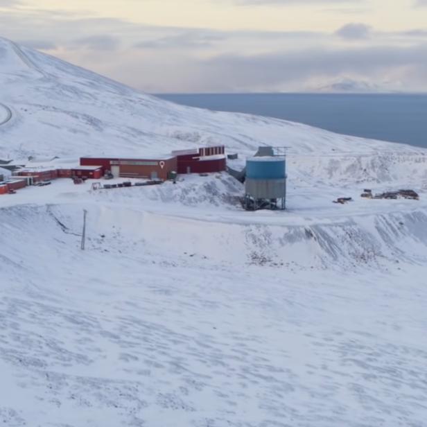 Das ehemalige Kohlekraftwerk in Spitzbergen, wo nun Open-Source-Daten mehr als 1000 Jahre überdauern sollen