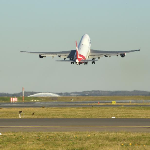 Qantas retires 747 jumbo jet