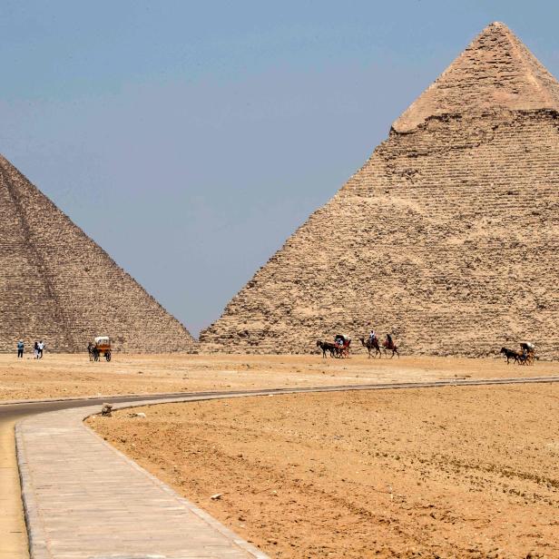 EGYPT-TOURISM-HEALTH-VIRUS