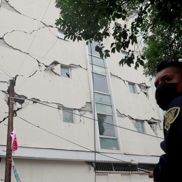 FILE PHOTO: FILE PHOTO: An earthquake in Mexico City