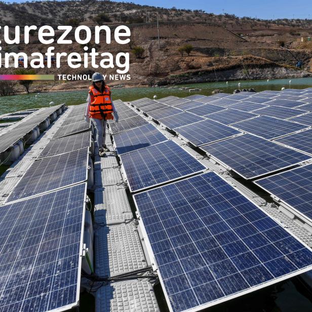 Auf dem Wasser treibende Solarzellen werden besser gekühlt und können so mehr Strom erzeugen