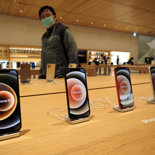 Apple launches iPhone 12 in Taiwan