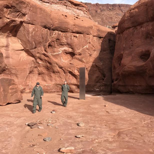 Metal monolith in Utah disappears days after discovery