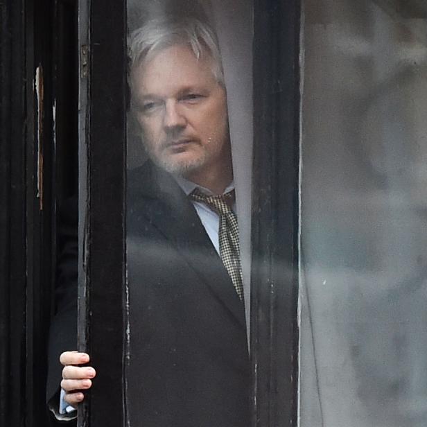 FILES-BRITAIN-US-AUSTRALIA-EXTRADITION-COURT-ASSANGE