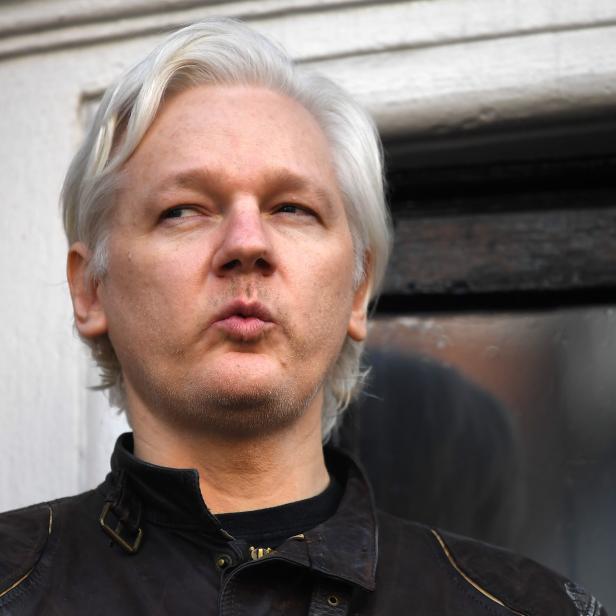 FILES-US-BRITAIN-COURT-EXTRADITION-ASSANGE-JUSTICE