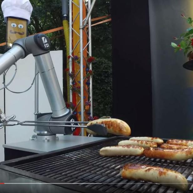 BratWurst-Bot brät Würstchen auf Bestellung