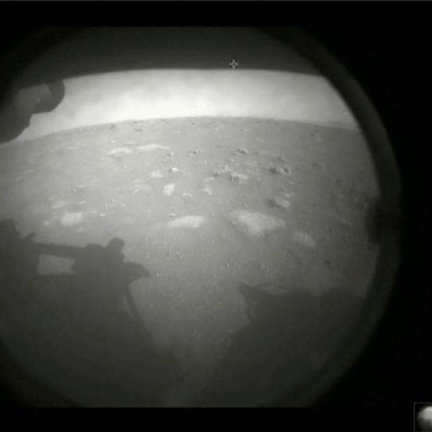 The first images arrive moments after NASA's Perseverance Mars roverspacecraft successfully touched down on Mars