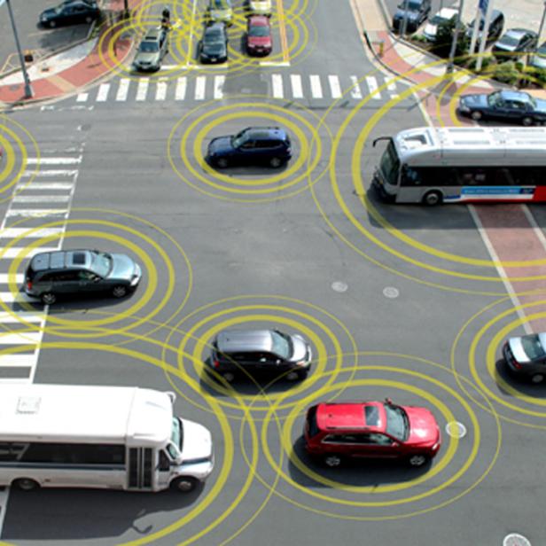Wenn auch ohne sichtbare Kreise: Miteinander kommunizierende Fahrzeuge fuhren von August 2012 bis 2013 ...