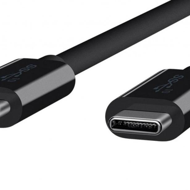 Ein schwarzes USB-C-Kabel mit Anschlüssen an beiden Enden.
