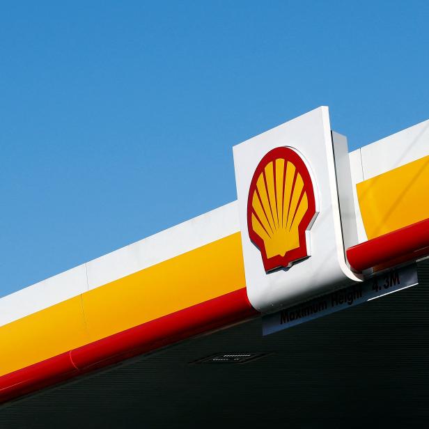 FILES-BRITAIN-NETHERLANDS-ENERGY-EARNINGS-SHELL