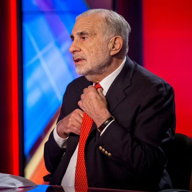 FILE PHOTO: Carl Icahn gives an interview on FOX Business Network in 2014