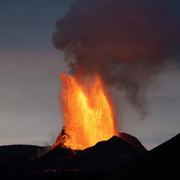 Lava erupts from the Fagradalsfjall volcano on the Reykjanes Peninsula