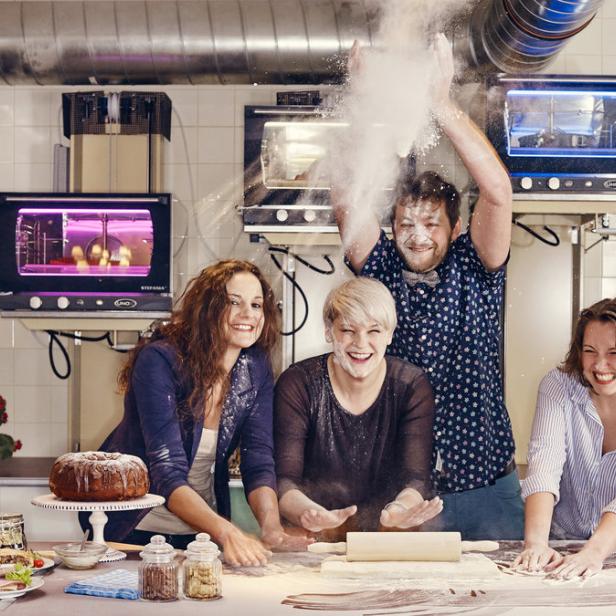 Sozial orientiert: In der Vollpension in der Wiener Schleifmühlgasse backen Seniorinnen Kuchen