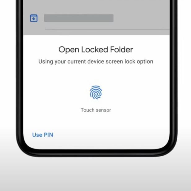 Aufforderung zu Fingerabdruck-Scan, um gesperrten Ordner bei Google Fotos zu öffnen